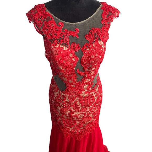 Mac Duggal Dress - Picture 5 of 12